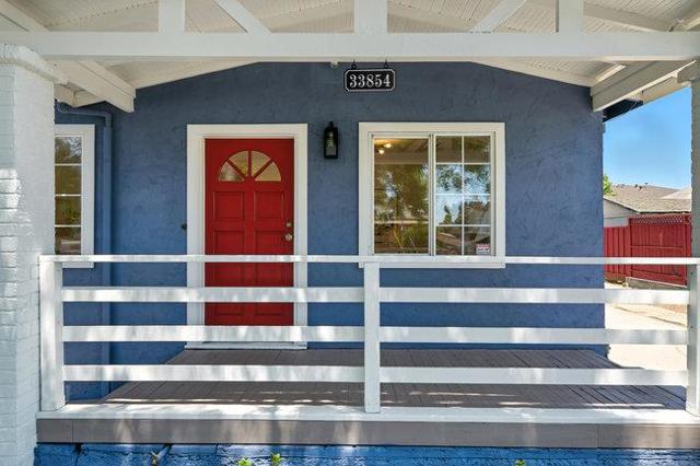 33854 14th Street, Union City CA: https://media.crmls.org/mediaz/8703e214-7f41-41e1-81fa-3efcdb059b2d.jpg