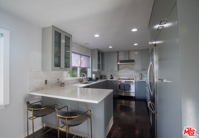 1438 Davies Drive, Beverly Hills CA: https://media.crmls.org/mediaz/870468e1-919b-467e-a5f9-cc1dbea3e517.jpg