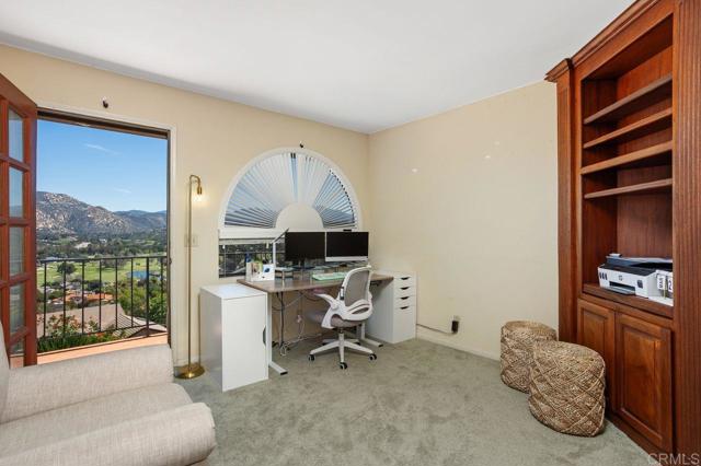 23742 Calistoga Pl, Ramona CA: https://media.crmls.org/mediaz/87057b40-8850-4b7f-a873-87db61837e84.jpg