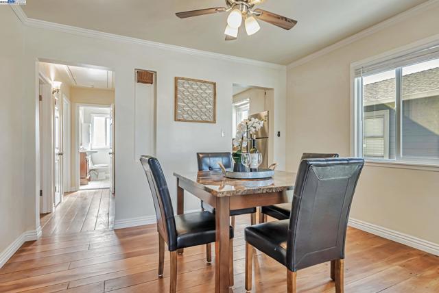 10500 Byron Ave, Oakland CA: https://media.crmls.org/mediaz/8705b854-6ca8-412a-9f24-fb8ecfa2c481.jpg