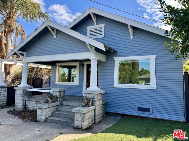 669 W Sepulveda Street, San Pedro CA: https://media.crmls.org/mediaz/8706169a-8002-40f7-bd3d-3a14277b83ca.jpg