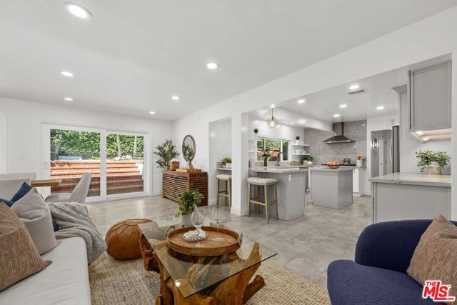 135 N Canyon View Drive, Los Angeles CA: https://media.crmls.org/mediaz/8706776a-64d7-4731-b198-7e389ea8f21a.jpg