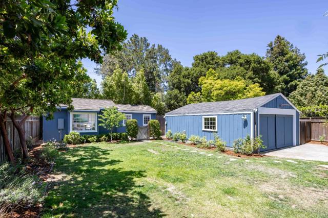 448 Felton Drive, Menlo Park CA: https://media.crmls.org/mediaz/8706f61a-b6e0-4cec-986b-83bca91f28d8.jpg