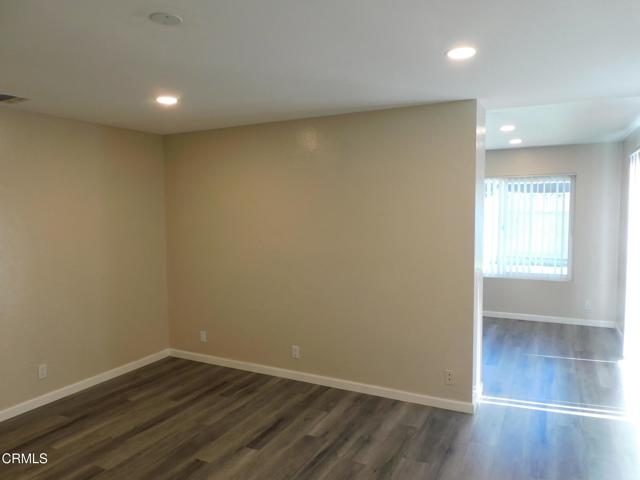 Detail Gallery Image 7 of 25 For 74 Abrazo Dr, Camarillo,  CA 93012 - 3 Beds | 2 Baths