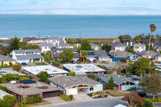 224 Loon Court, Foster City CA: https://media.crmls.org/mediaz/8707538f-1fe8-4848-972f-7e78ae5a0e02.jpg