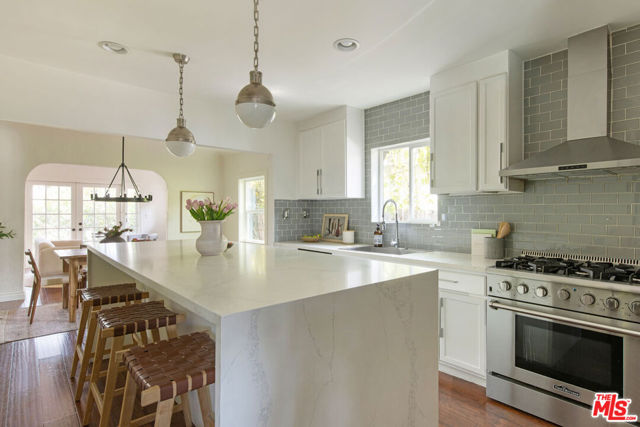 2919 Gleneden Street, Los Angeles CA: https://media.crmls.org/mediaz/87084f22-193a-47ef-afcb-8c998f5d4ebd.jpg