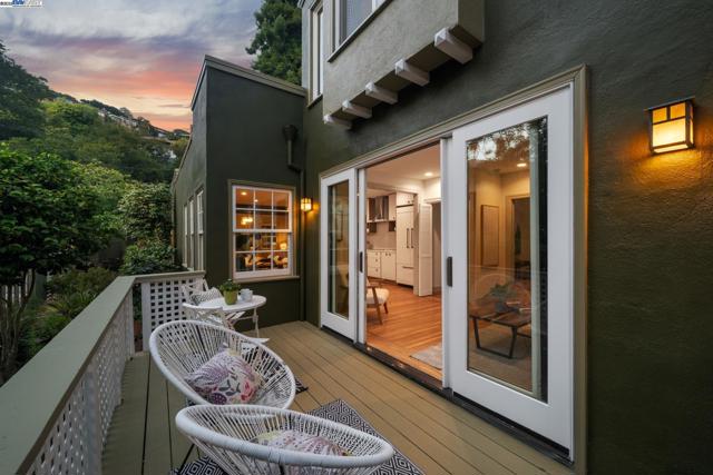 198 BRET HARTE ROAD, Berkeley CA: https://media.crmls.org/mediaz/87085e39-0eab-4bb8-a9a2-6bec7a2c3689.jpg