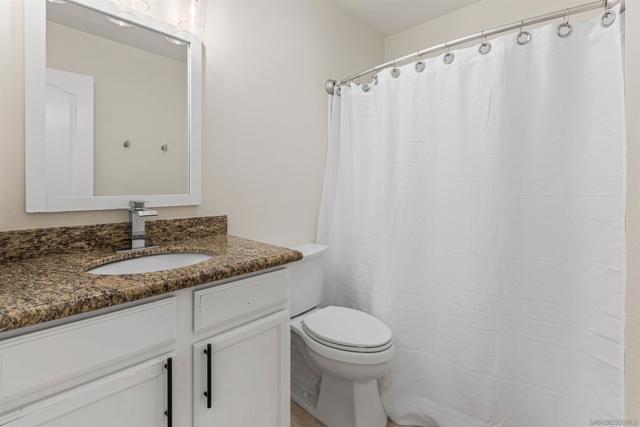 1240 N Broadway, Escondido CA: https://media.crmls.org/mediaz/87094e3b-4494-4388-8129-b8cf33255018.jpg