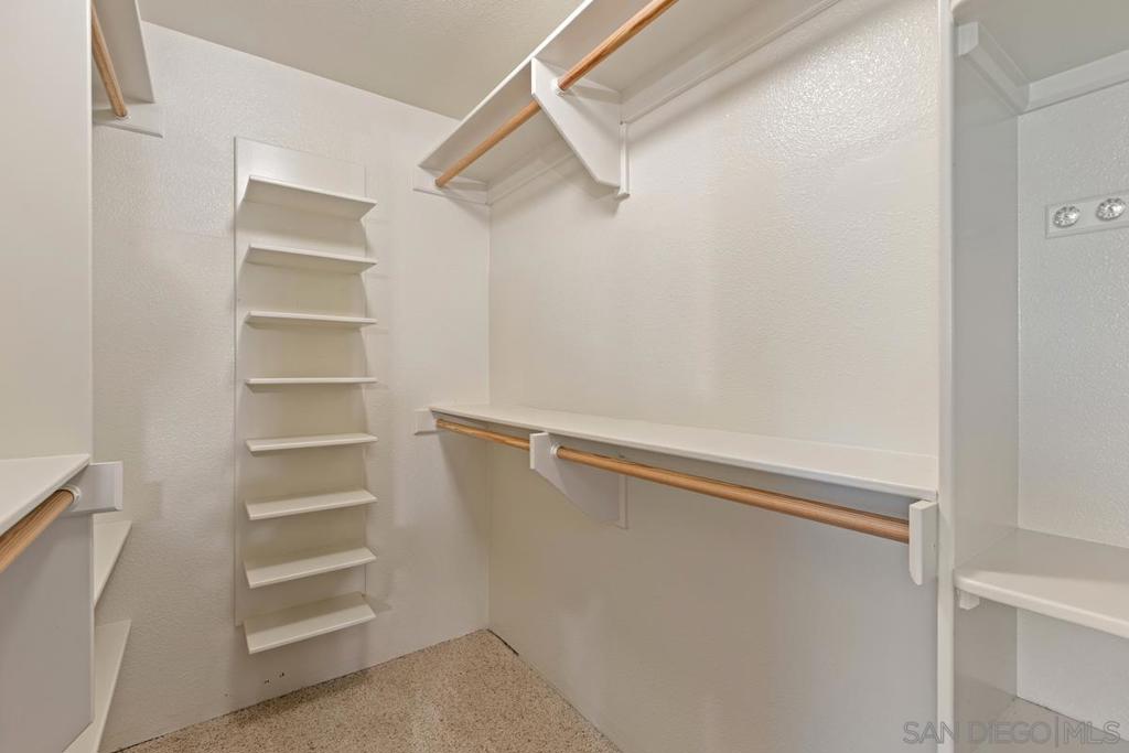 MLS #250026892SD image #60