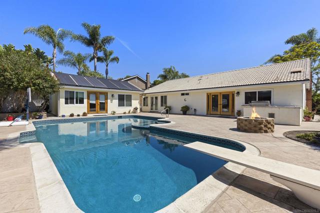 1510 Orangeview Dr, Encinitas CA: https://media.crmls.org/mediaz/870995b6-bd03-4027-a9d7-611b478f5985.jpg