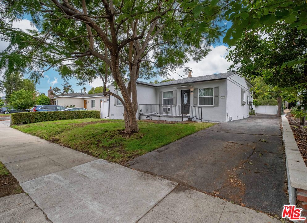 5529 Cartwright Avenue #1/2
