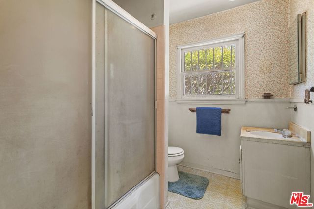 4030 Boise Avenue, Los Angeles CA: https://media.crmls.org/mediaz/870a763c-b4b3-460f-822e-d84fa87de7c6.jpg