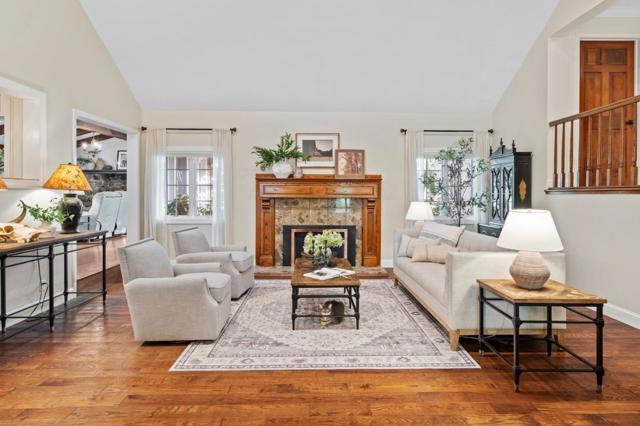 9900 Walter Welsher Court, Gilroy CA: https://media.crmls.org/mediaz/870b32ef-798b-40d2-be0d-421a9502debf.jpg