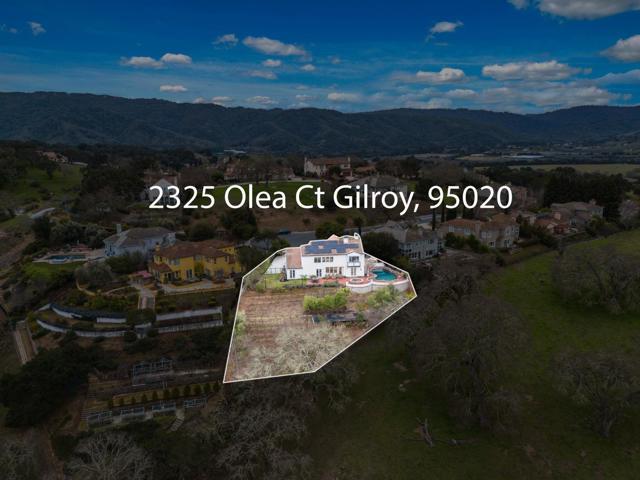 2325 Olea Court, Gilroy CA: https://media.crmls.org/mediaz/870b52c8-961b-4267-8074-c3121a1adc60.jpg