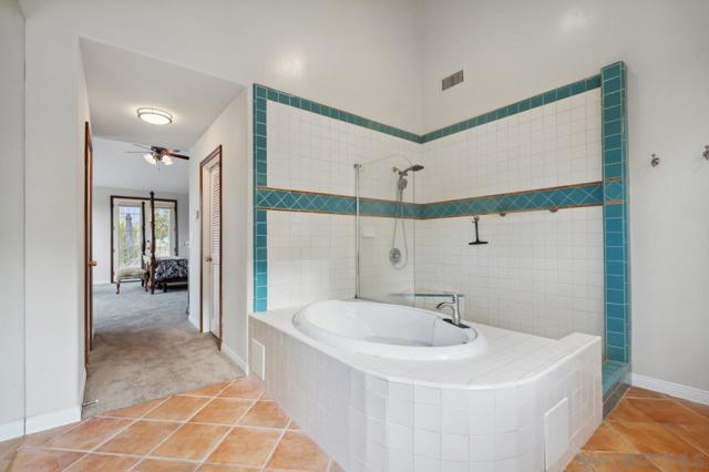 15091 Chemise Creek Rd, Ramona CA: https://media.crmls.org/mediaz/870bfd37-1bbd-46eb-9e7e-91aec71d91a7.jpg