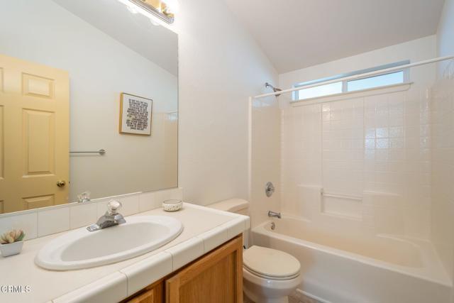 1215 Anchors Way Drive, Ventura CA: https://media.crmls.org/mediaz/870cbb2d-e4ba-4f68-ae66-e2b8e453fa71.jpg