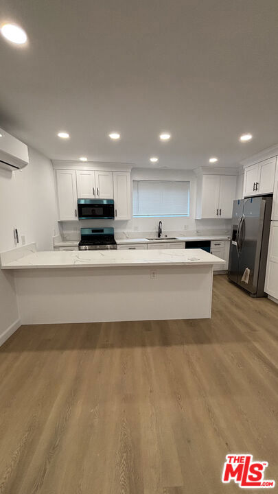 2280 S Barrington Avenue #Apt 9