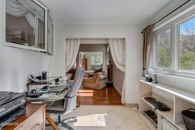 7 Bell Canyon Road, Bell Canyon CA: https://media.crmls.org/mediaz/870d1a61-0167-4ede-a6c9-9648c37eec3b.jpg