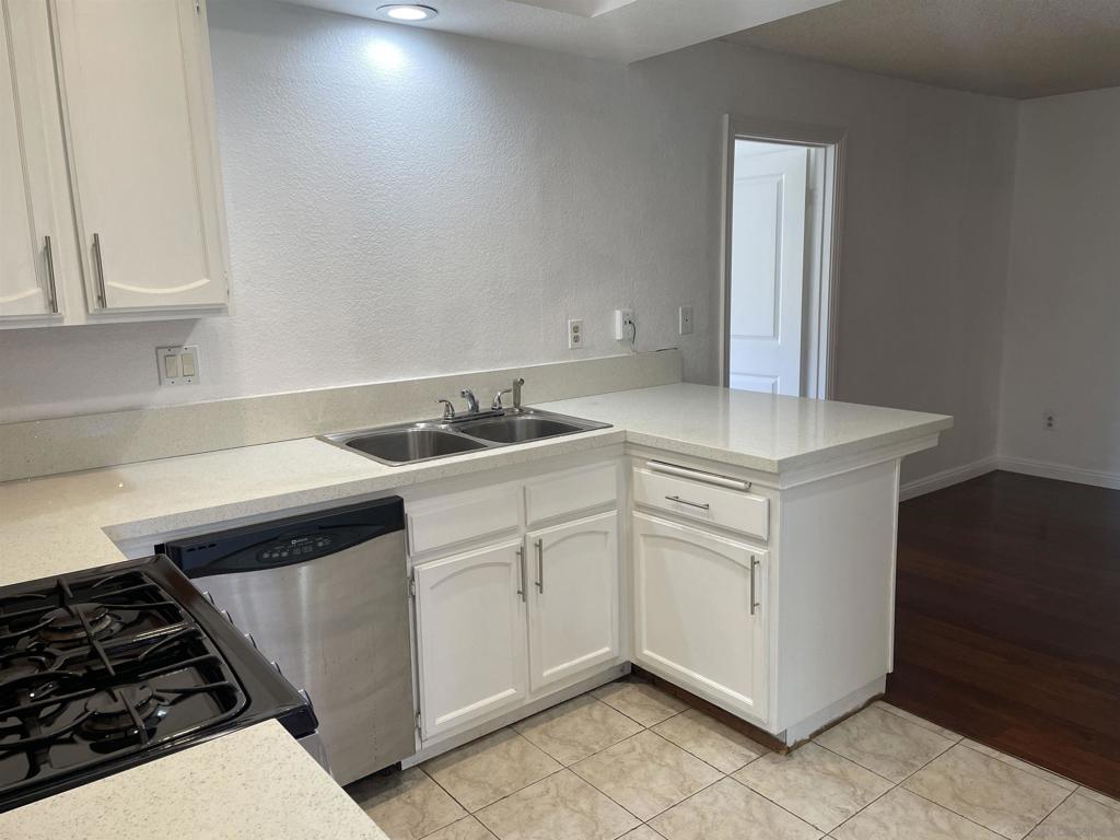 MLS #250032540SD image #1