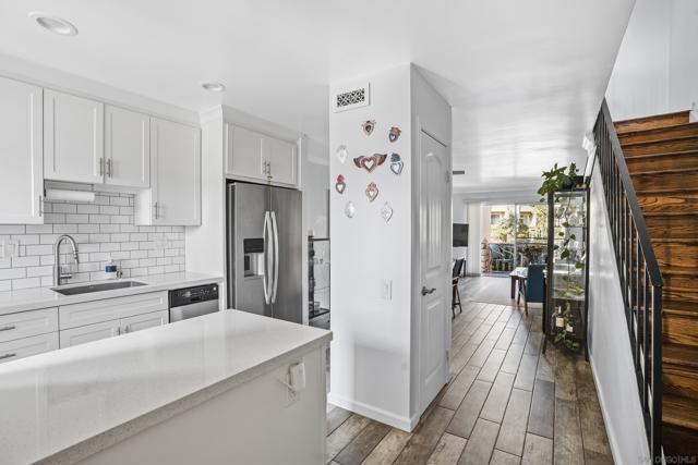 5700 Baltimore Dr, La Mesa CA: https://media.crmls.org/mediaz/870e800e-aaed-4c6f-9fe0-917dc471c491.jpg