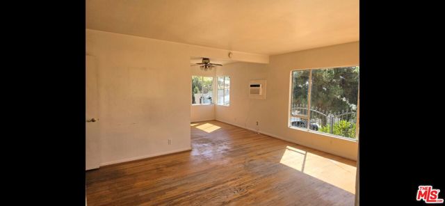 1721 Kilbourn Street photo 6