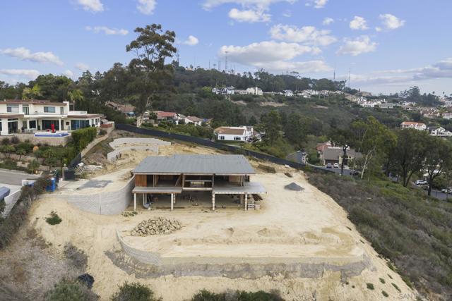 7111 Encelia, La Jolla CA: https://media.crmls.org/mediaz/870eb5f4-f180-4384-9b38-31ae02d6a3c7.jpg