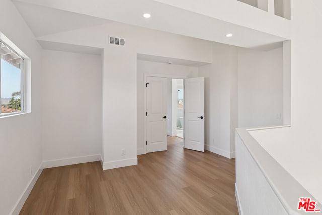 27598 Paseo Sonata, San Juan Capistrano CA: https://media.crmls.org/mediaz/870eee2e-7dcf-41bf-ae14-0820b6a6f350.jpg