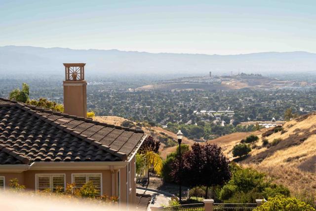 4800 Shady Meadows Place, San Jose CA: https://media.crmls.org/mediaz/870f8d5d-ae72-4d51-9b8c-48dedb2d4430.jpg