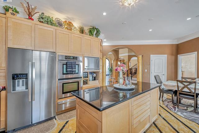 190 Pickering Ave, Fremont CA: https://media.crmls.org/mediaz/870fdea1-b923-4802-b512-a06ad0b749ef.jpg