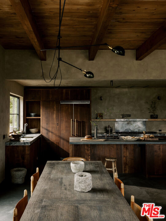 225 Powderhorn Ranch Road, Topanga CA: https://media.crmls.org/mediaz/8710147c-6a2e-4c5b-b69f-a2cb0b260077.jpg