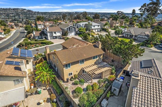 11666 Papagallo Court, San Diego CA: https://media.crmls.org/mediaz/8710292b-26c9-4a2a-8853-4c9c37a0565e.jpg