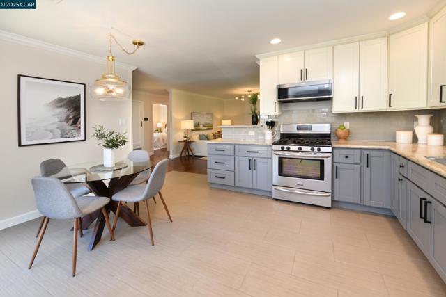 1818 Granada Dr, Concord CA: https://media.crmls.org/mediaz/87108e8b-7f7c-4723-81b0-7b9432ec111b.jpg
