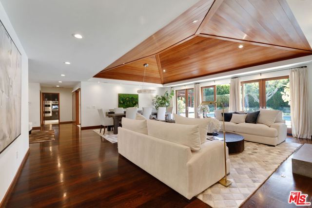 Drew Fenton | 1125 Napoli Drive Pacific Palisades CA | MLS: 6836619