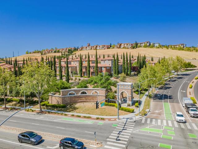 3344 Skyward Place, San Jose CA: https://media.crmls.org/mediaz/8711a35e-caa3-4809-8795-53744026c8d2.jpg