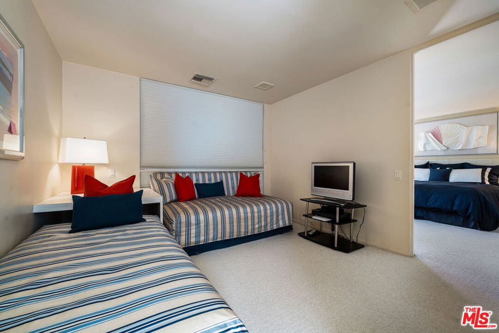 MLS #25606817 image #29