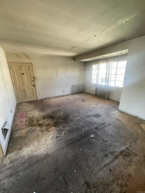 Detail Gallery Image 4 of 13 For 4072 Hillcrest #C,  Los Angeles,  CA 90008 - 2 Beds | 1 Baths