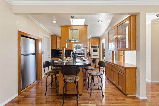 Detail Gallery Image 5 of 29 For 1032 Iris Ave, Imperial Beach,  CA 91932 - 4 Beds | 3 Baths