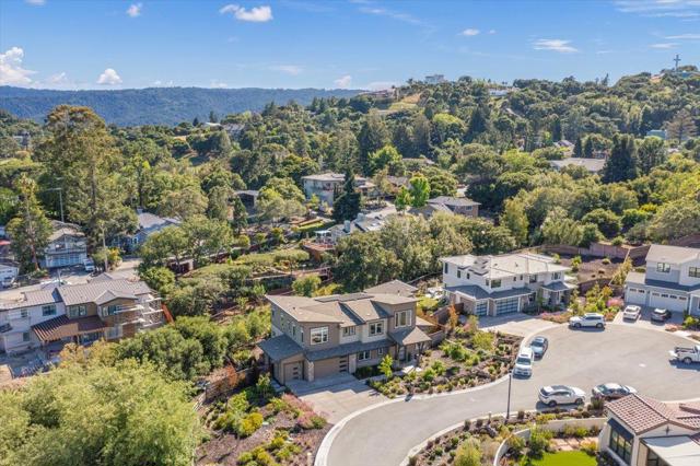 115 Wika Ranch Court, Redwood City CA: https://media.crmls.org/mediaz/8712ac53-baa2-4442-8325-7e664634f010.jpg