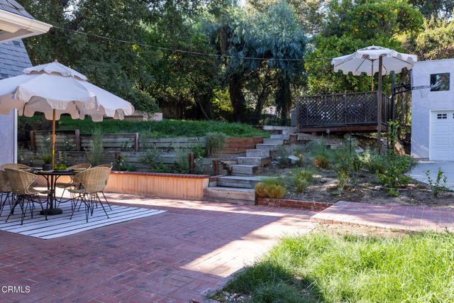 1601 El Rito Avenue, Glendale CA: https://media.crmls.org/mediaz/87136791-84ef-4979-8d3d-8195703ca450.jpg