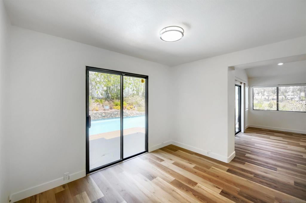 https://media.crmls.org/mediaz/87139118-7ada-44de-ba42-6bf587c553f8.jpg?preset=X-Large