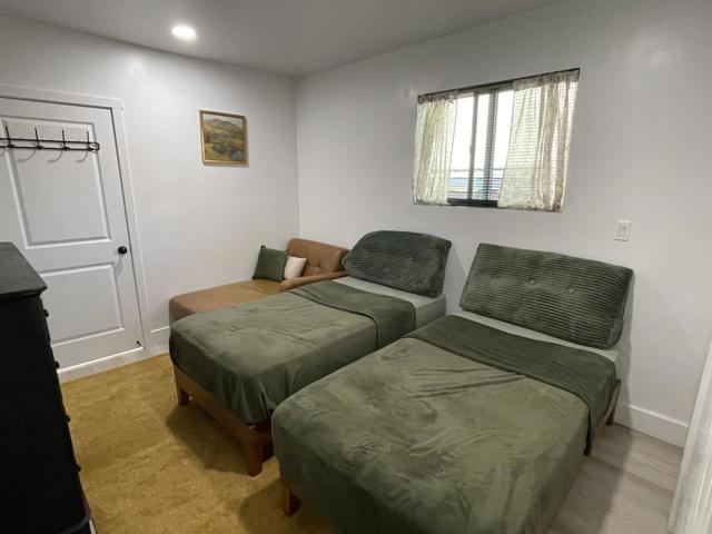 644 Buckeye Street, Redwood City CA: https://media.crmls.org/mediaz/8713cb5b-600d-4914-9d09-e9d0908d4ac1.jpg