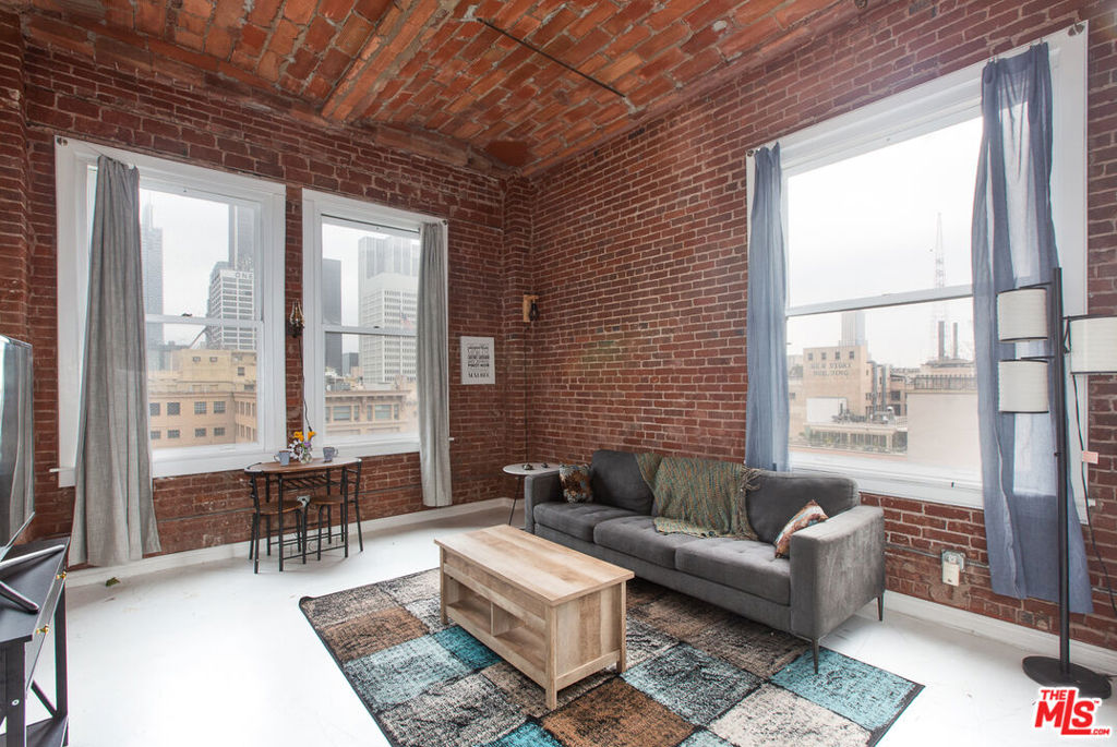 215 W 7th Street #1301