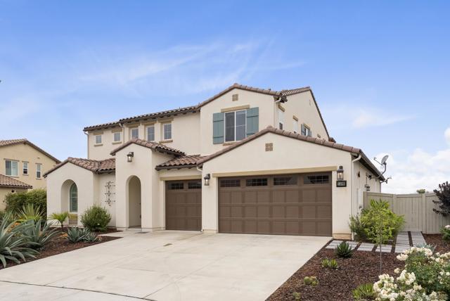1409 Apex Place, Escondido CA: https://media.crmls.org/mediaz/871473a4-9e4d-4d03-afd1-11ad1a1979d1.jpg