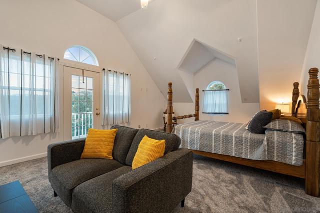 24665 Rancho Santa Teresa Dr, Ramona CA: https://media.crmls.org/mediaz/87158511-feb1-4545-ae8c-84b68418d953.jpg