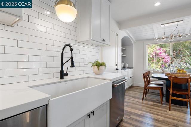1275 Windermere Way, Concord CA: https://media.crmls.org/mediaz/8717f7ce-debd-40e3-bd9e-03413197d984.jpg