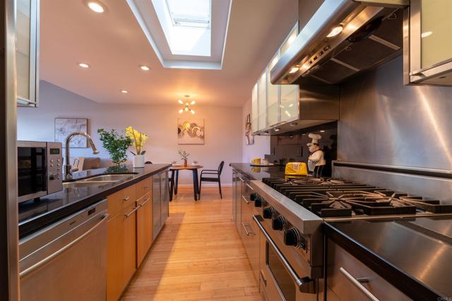 Detail Gallery Image 8 of 26 For 1615 Hotel Cir #D306,  San Diego,  CA 92108 - 1 Beds | 1 Baths