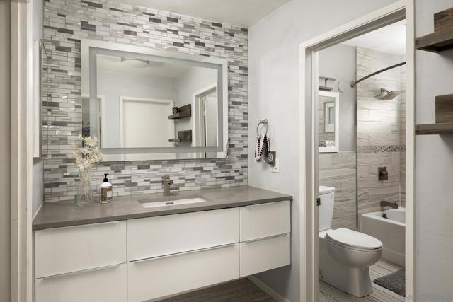 Image 17 of 48 For 2055 Albatross St