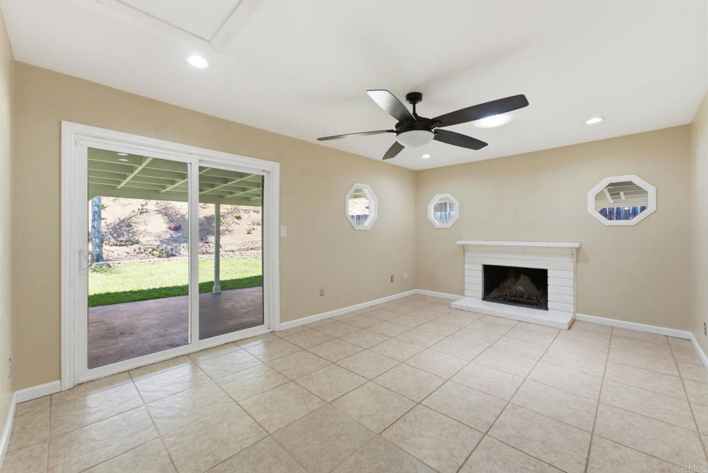 1448 Esperanza Way - photo 11