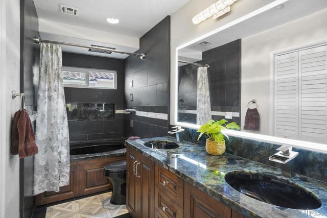 2989 Escala Circle, San Diego CA: https://media.crmls.org/mediaz/8718c110-3972-41b5-8e51-08522f19e0be.jpg