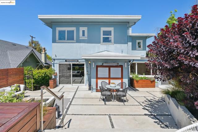 321 Glendale Ave., Oakland CA: https://media.crmls.org/mediaz/8718e692-61d9-4b29-8355-785b008cd84d.jpg